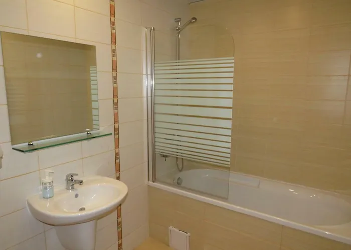 Rivendell Gardens Complex Apartament